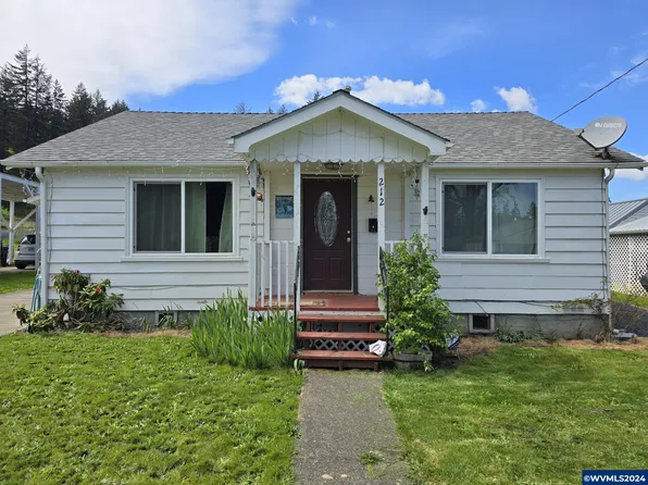 212 7th Ave, Sweet Home, OR 97386