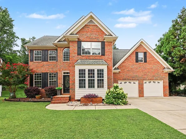 229 Elam St, Holly Springs, NC 27540