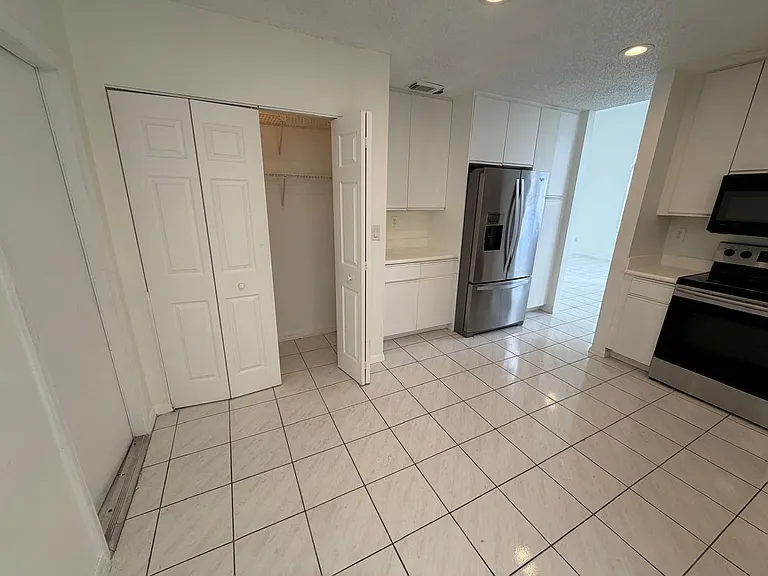 3780 Amalfi Dr #3780 — Photo 23