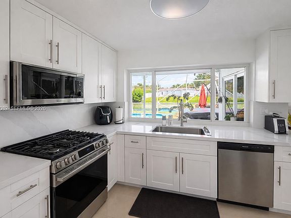 5th image of 8085 NW 21st St