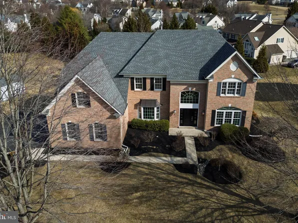 9 Corbin Dr, Exton, PA 19341