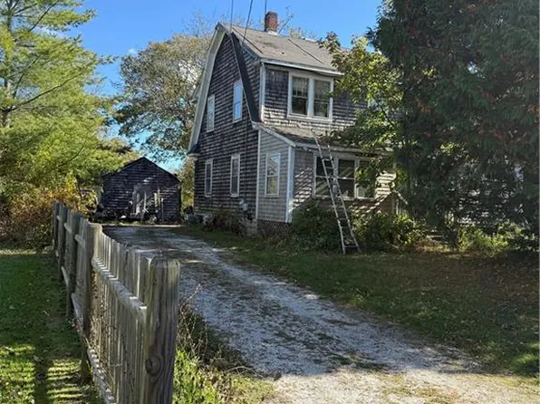 536 W Main Rd, Little Compton, RI 02837