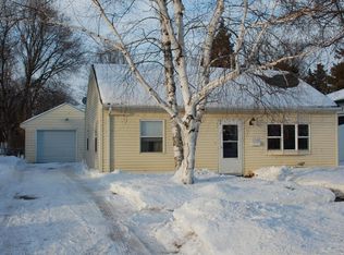 1316 11th Ave S, Moorhead, MN 56560
