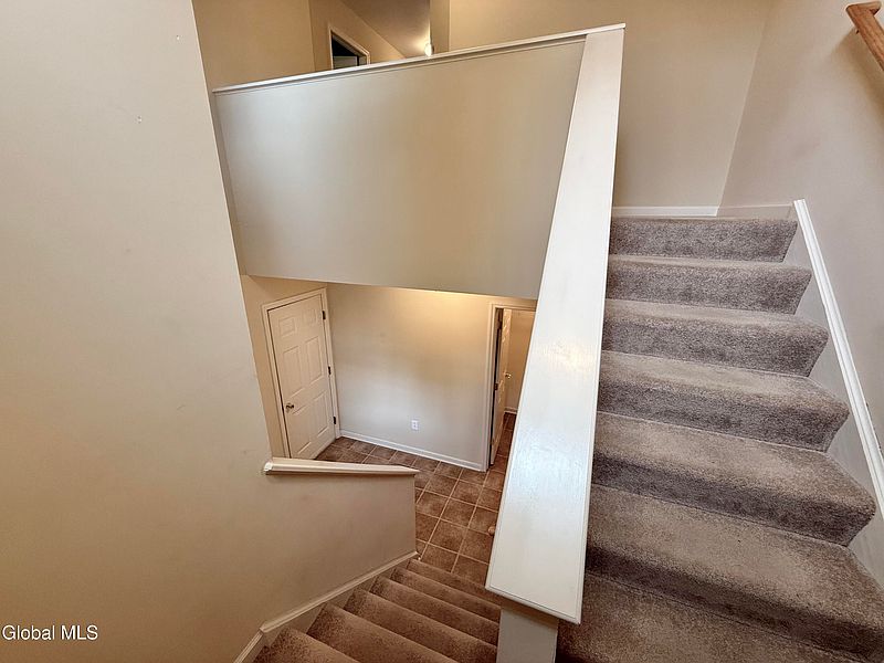 5th image of 211 Linden Court