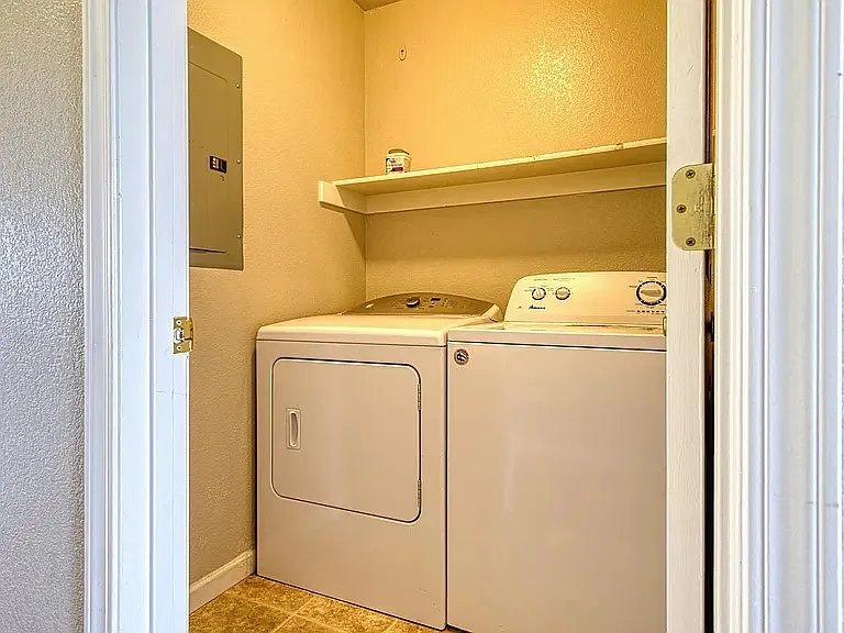 1902 Harvest Moon Dr — Photo 19
