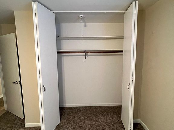4th image of 8330 W 95th St #1C