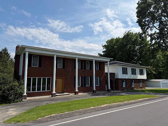 2nd image of 1002 N Racquette River Rd