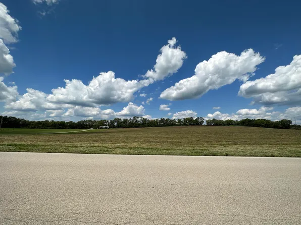 930 Walnut Grove Rd, Carlisle, KY 40311