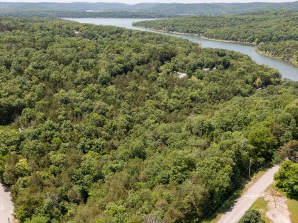 000 Seminole Rd, Galena, MO 65656