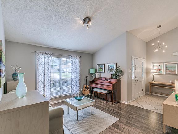 3rd image of 11892 Gran Meadows Way