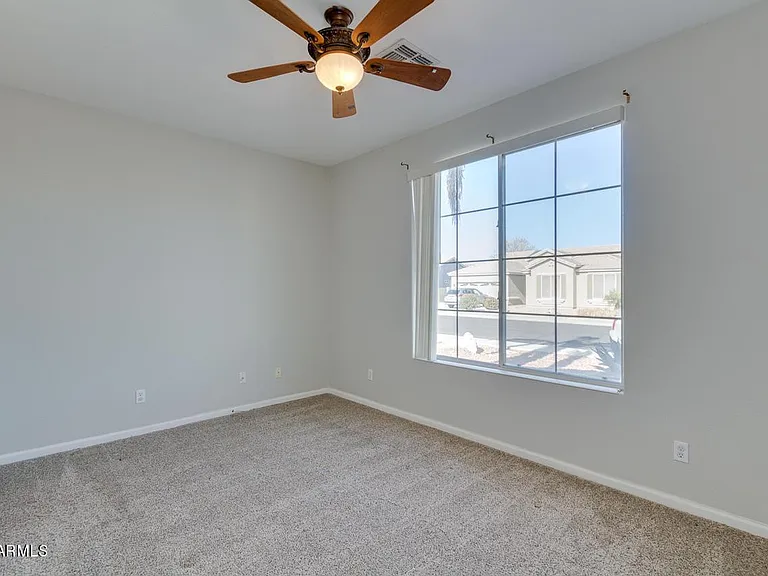 155 E Liberty Ln — Photo 21
