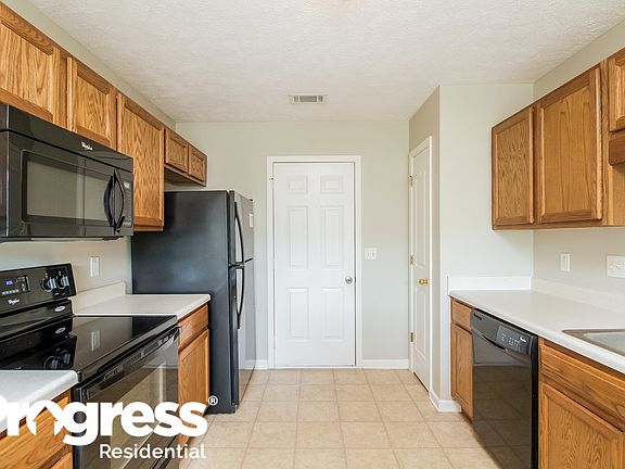 5th image of 3150 Holsted Dr