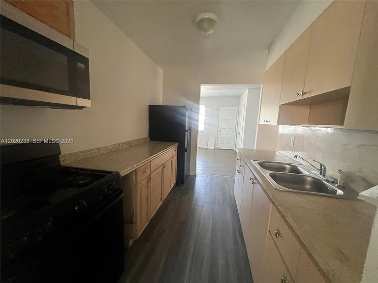 740 NW 31st St #1 — Photo 1