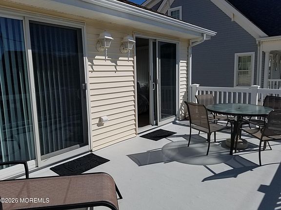 4th image of 26 Harding Ave