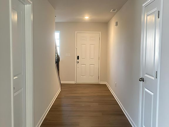 3rd image of 10155 Chatham Run Ln
