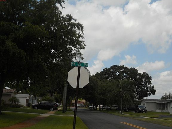 5th image of 1781 NW 82nd Ter