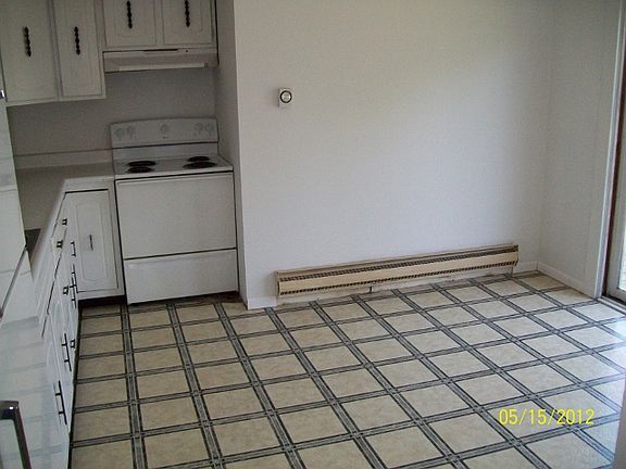 3rd image of 410 N 5th St APT 6
