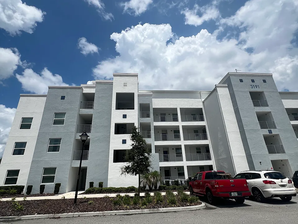 3191 Paradox Cir #101