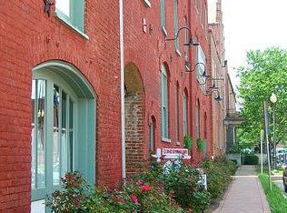 522 Bridge St APT 1B, Danville, VA 24541