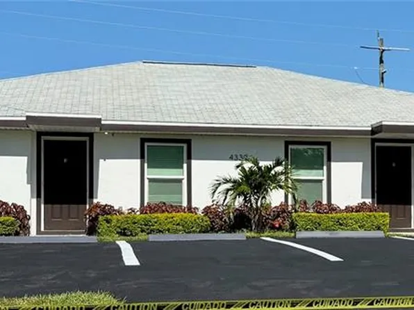 4330 Gulfstream DR, NAPLES, FL 34112