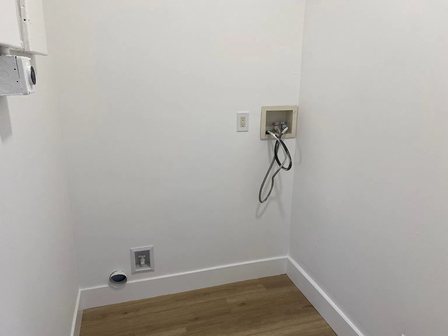 2 bed, 800 sqft, $2,475 — Photo 4