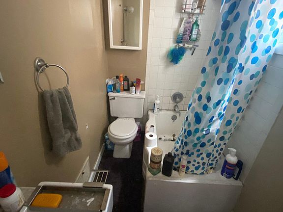 5th image of 2320 Chickasaw St