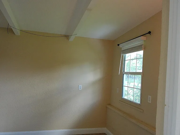 464 Judy St — Photo 24