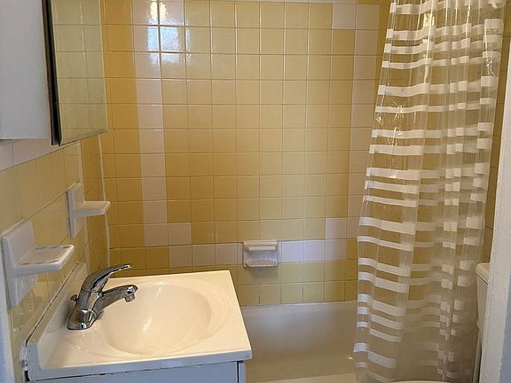 5th image of 3442 Auchentoroly Ter APT 3C