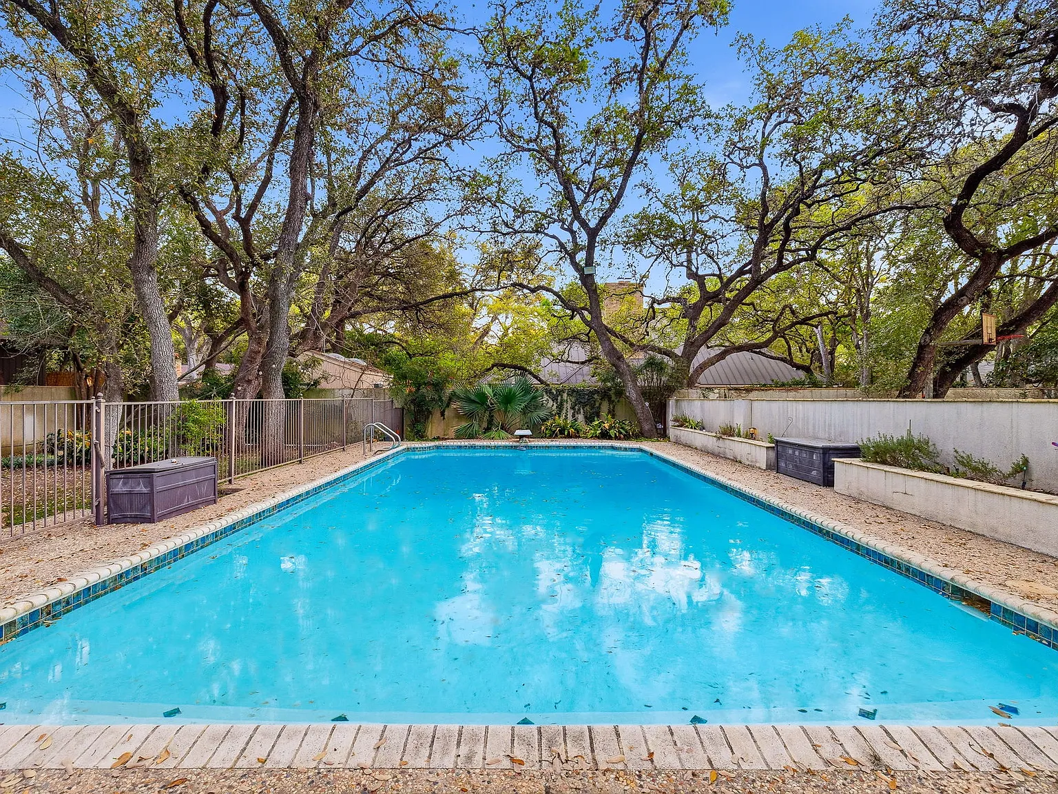 3714 Hundred Oaks Dr — Photo 4