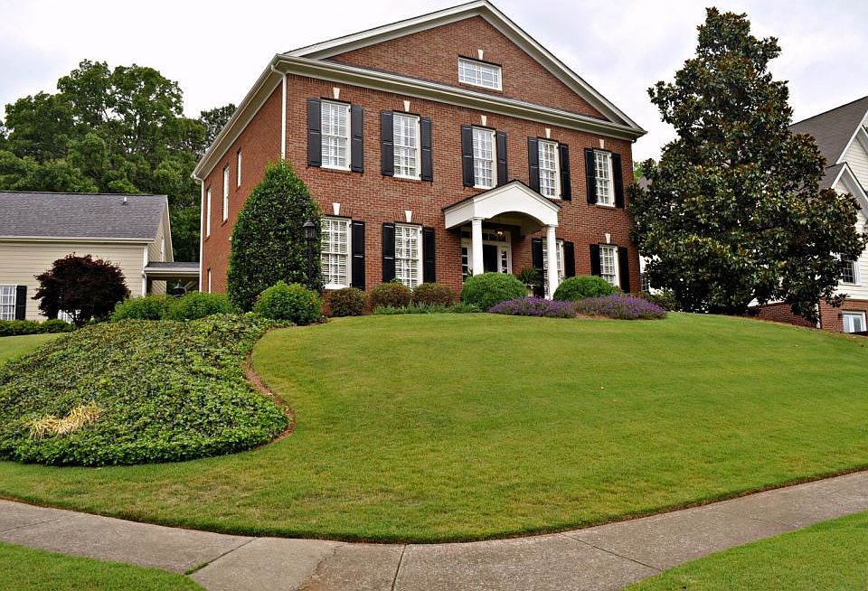 Beautiful home culdesac