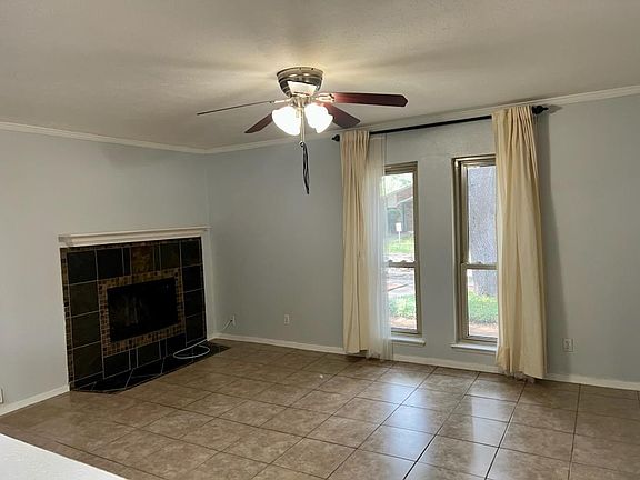 3rd image of 1104 Villa Downs Dr