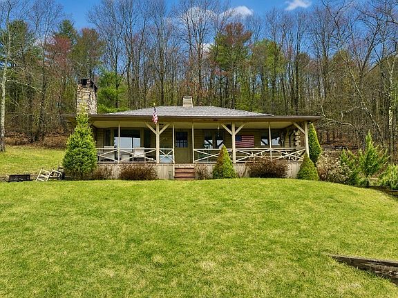 2nd image of 120 Fisher Ln