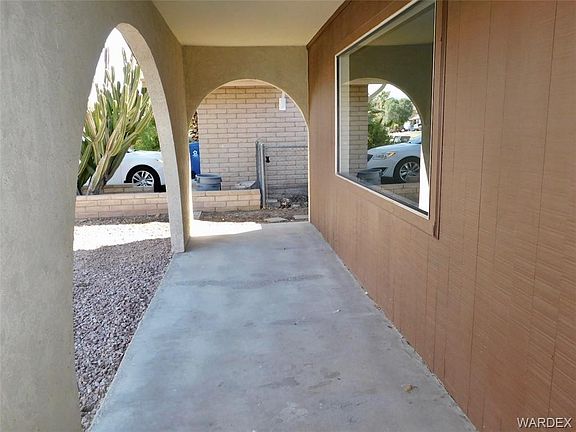 4th image of 1380 Terrace Dr