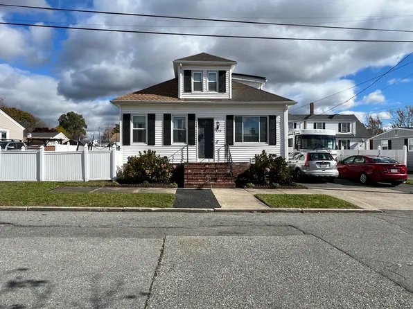 320 Oliver St, New Bedford, MA 02745