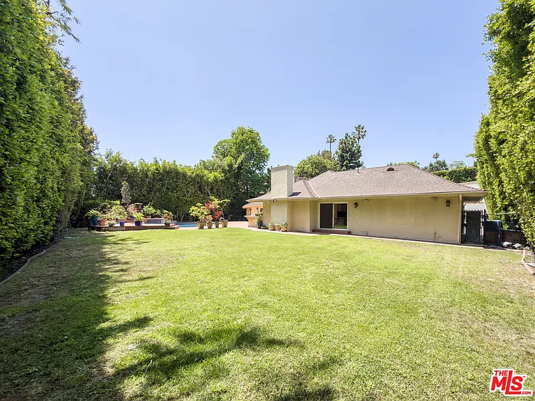 1094 Garden Ln — Photo 59