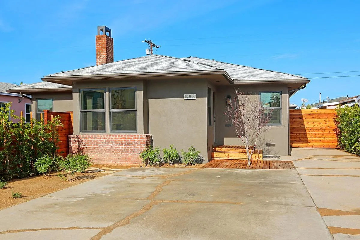 12927 Rubens Avenue — Photo 2