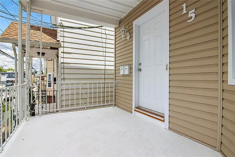 1st image of 15 Highland Ave