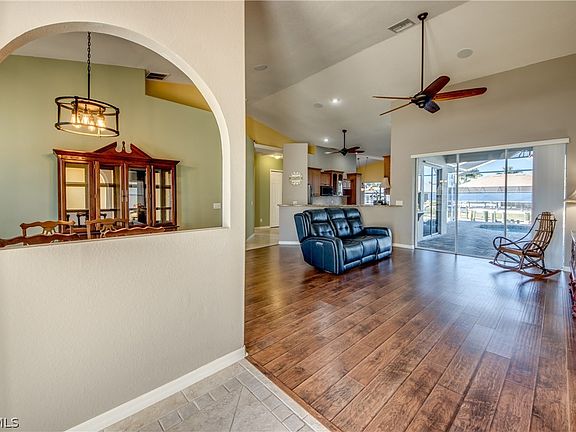 5th image of 1705 SW 44th Ter