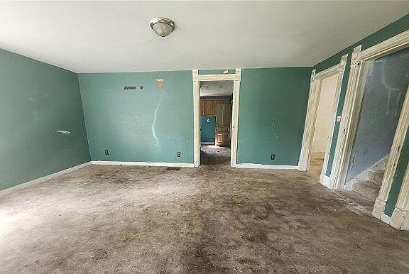 3rd image of 212 N Orange St