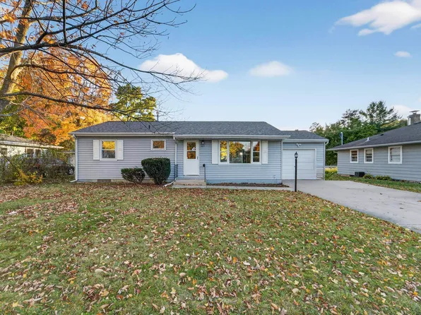 6829 Cooper Ave, Middleton, WI 53562