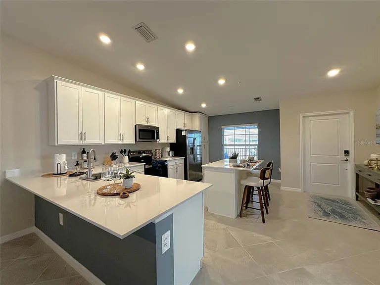 14241 Heritage Landing Blvd #1821 — Photo 6