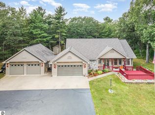 3661 Rollin Hill Ct, Oscoda, MI 48750