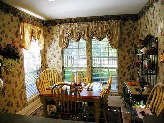 5th image of 101 Garden Walk Ln