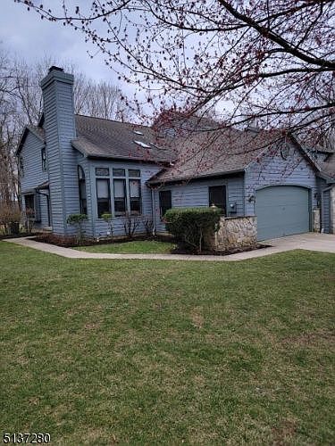 2nd image of 11 Hillside Ct