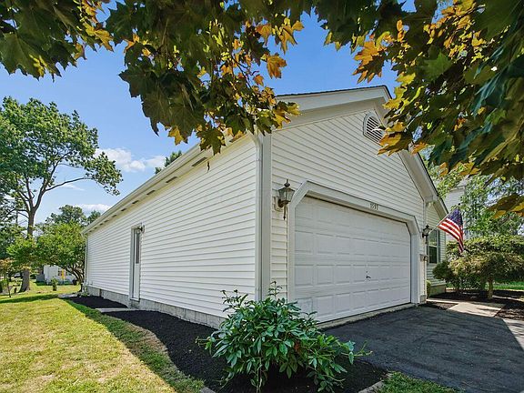 4th image of 1597 Meadowlark Ln