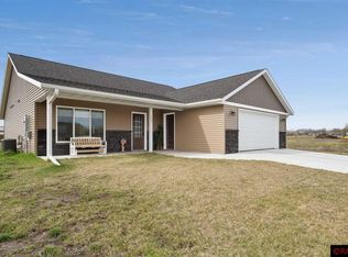 405 22nd Ave NW, Waseca, MN 56093