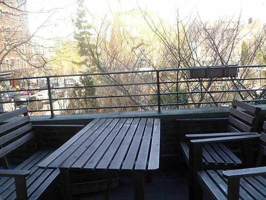 Rented by Aysaac Allen LLC | media 55