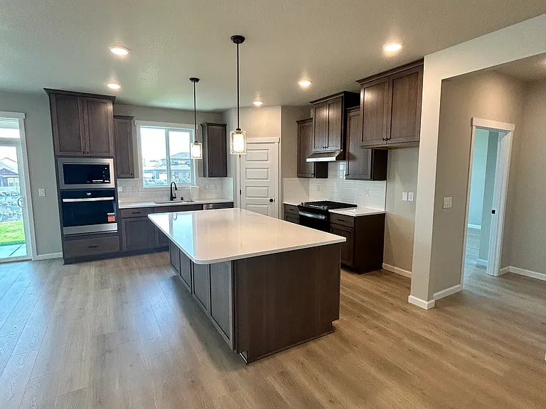 352 Snowgrass Ave — Photo 12