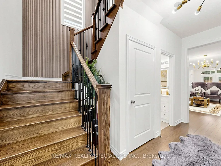 250 Chippewa Ave — Photo 23