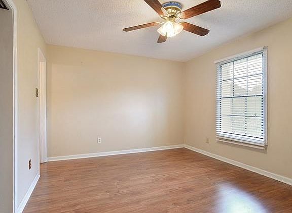 5th image of 302 Holmes Blvd